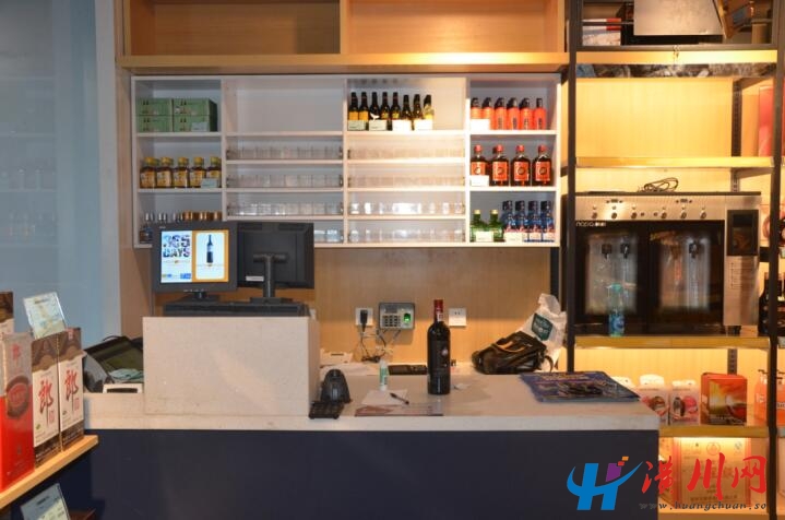 1919酒類(lèi)直供潢川店:零售,服務(wù),配送一體化